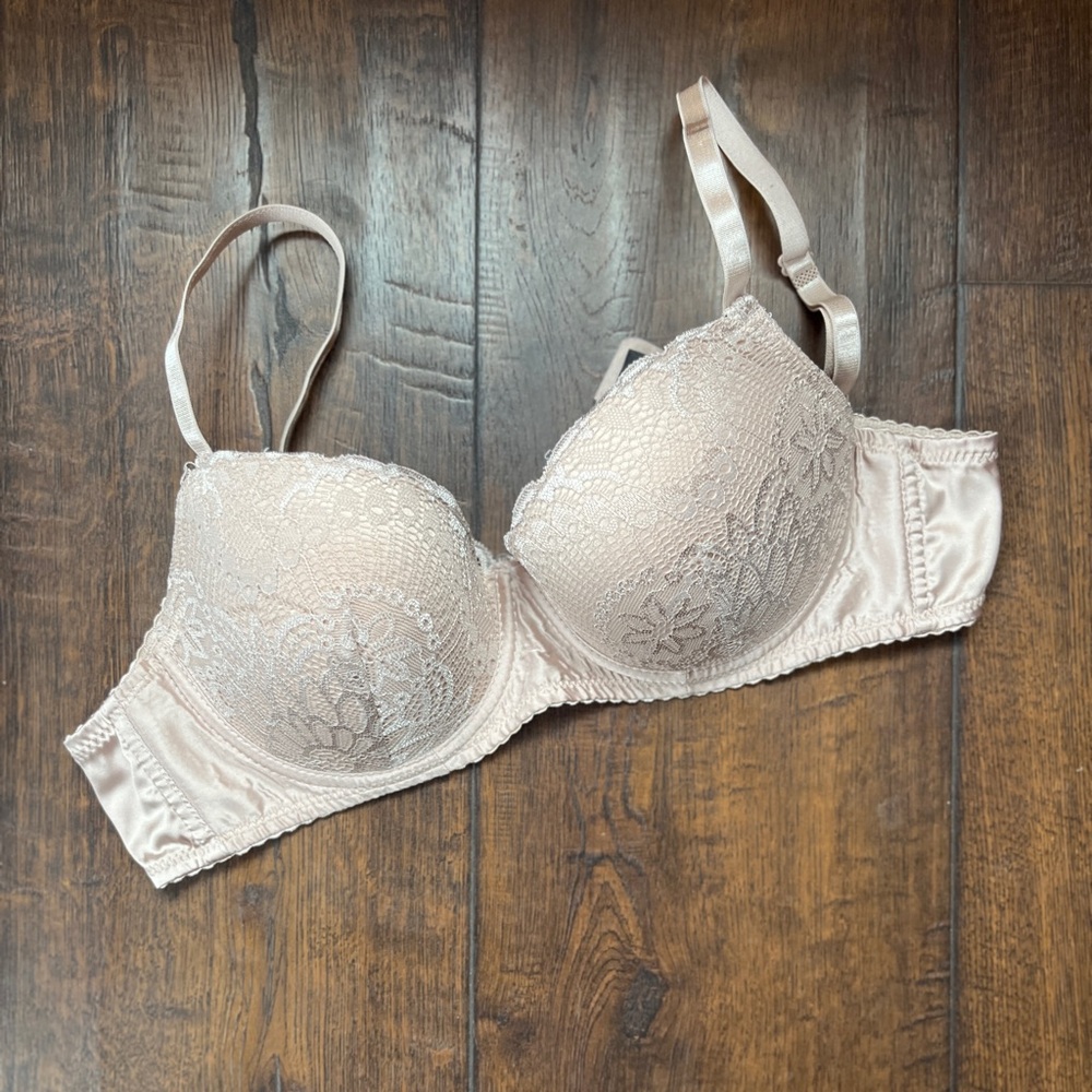 Light Pink 36C Bra - NWOT - Never Worn